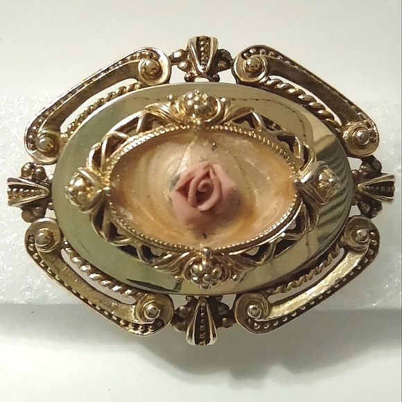 Vintage Avon Pink Porcelain Rose & Enamel Brooch - Picture 7 of 10